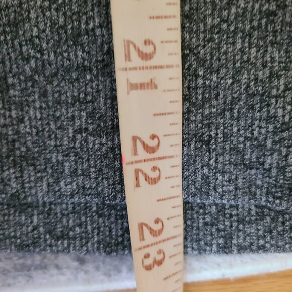 Lululemon Gray Crewneck Sweatshirt Women’s Medium Vintage Logo at Hem - Picture 6 of 8